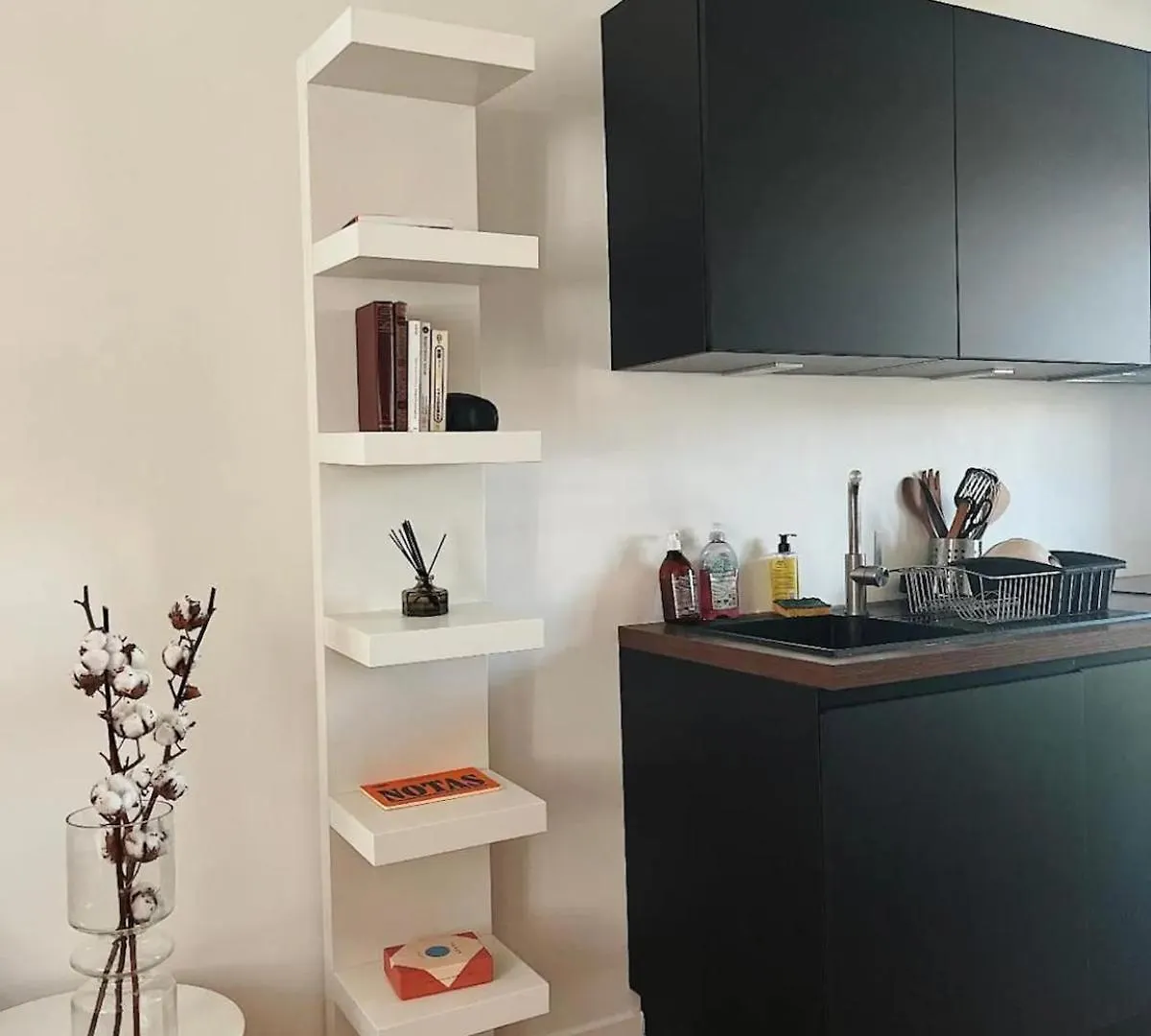 Nice Vieille Ville Appartement Design, Proche De Tout Frankrike